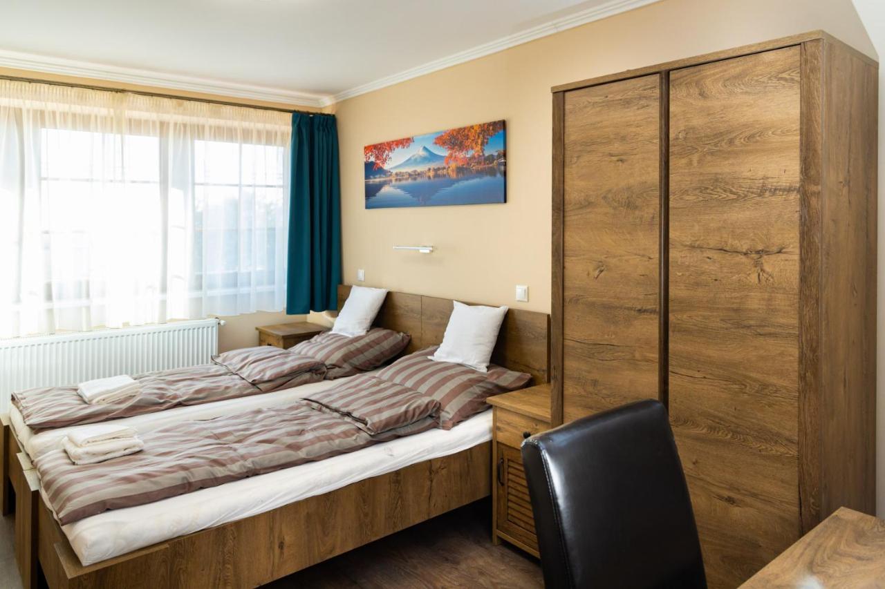 Bed and Breakfast Oereghegyi Bika Panzio Секешфегервар Екстер'єр фото